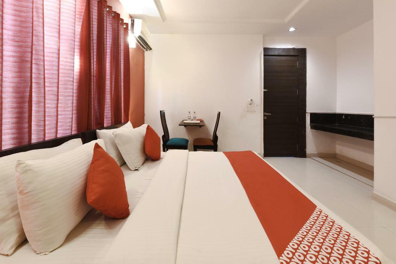 Hotel Oyo Flagship 387 Moulsari Avenue Gurgaon Exterior foto